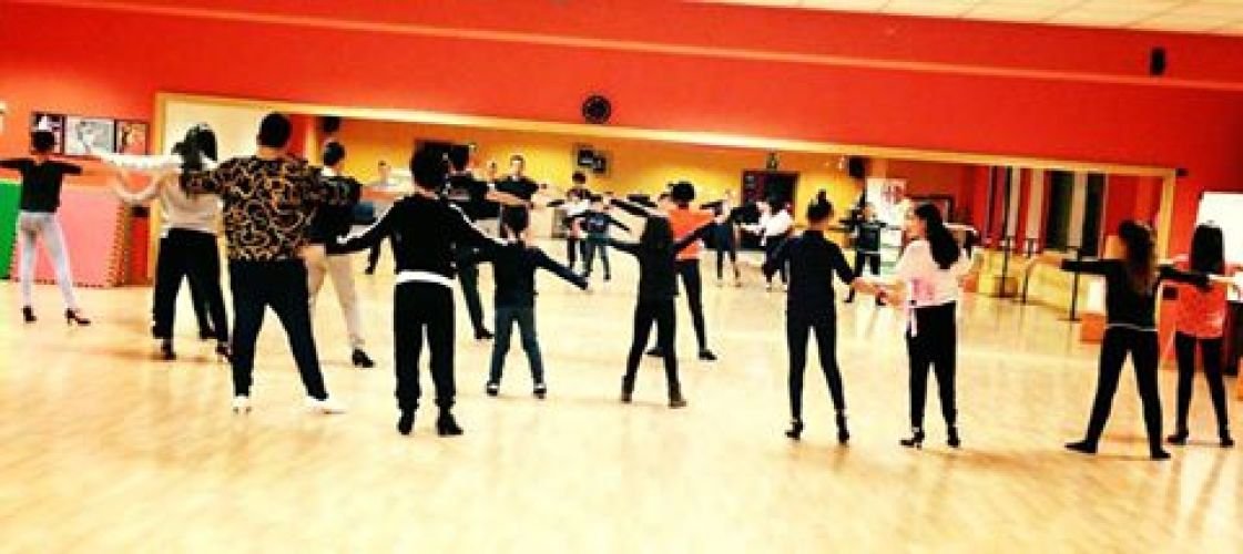 Bambini e ragazzi sport consigliato: Danza Sportiva.